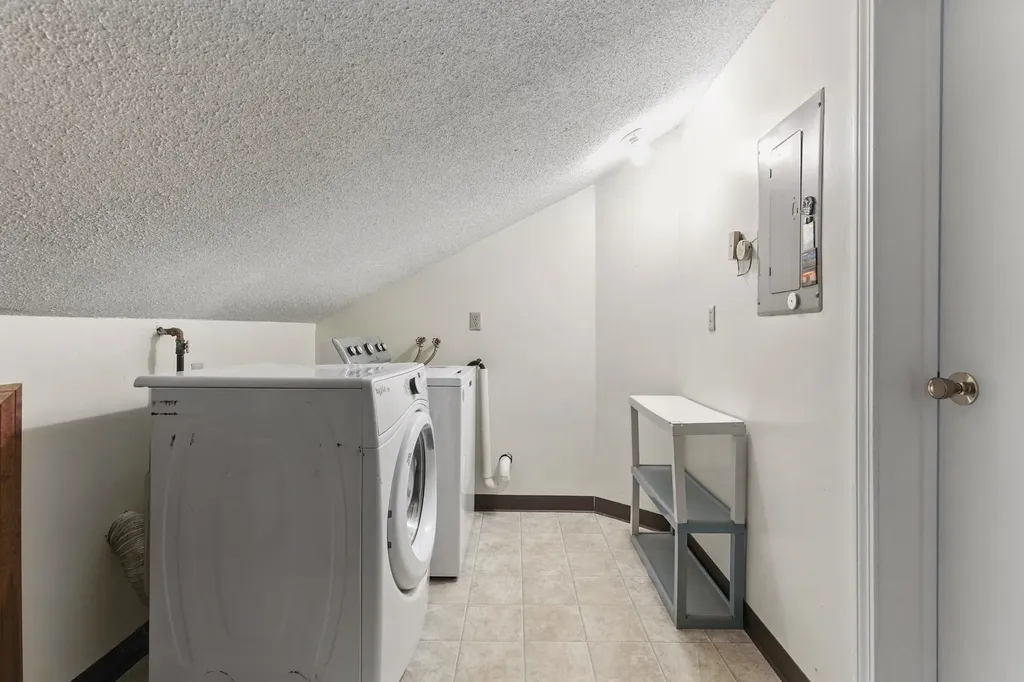 218 Millwright Drive Nashua NH 03063