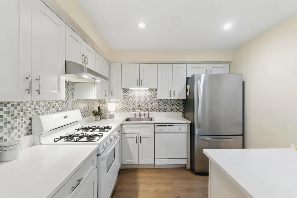 218 Millwright Drive Nashua NH 03063