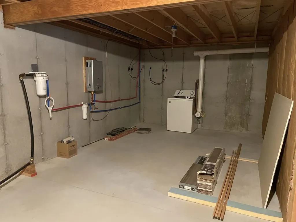 168 Route 103 E Warner NH 03278