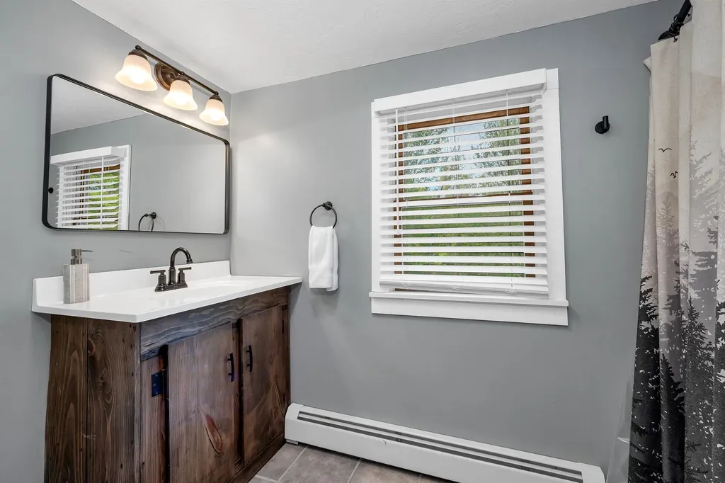 7 Perch Pond Road Campton NH 03223