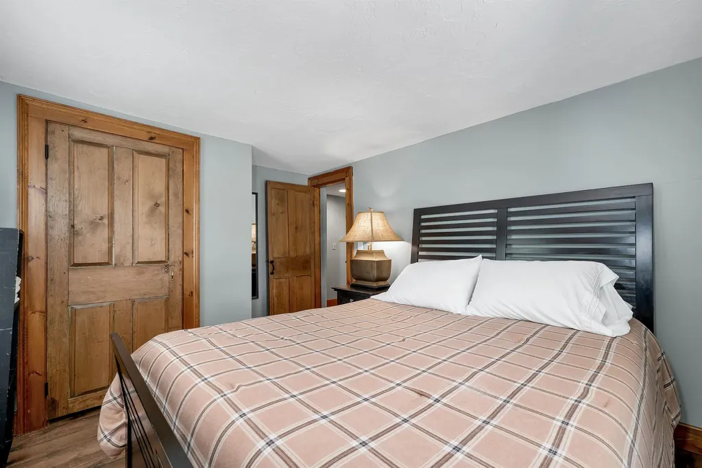 7 Perch Pond Road Campton NH 03223