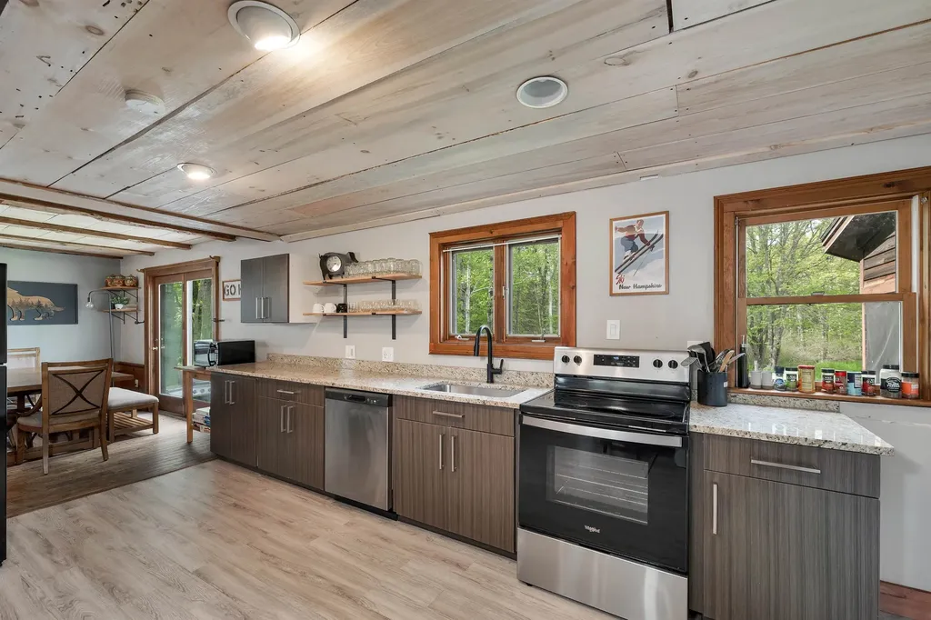 7 Perch Pond Road Campton NH 03223