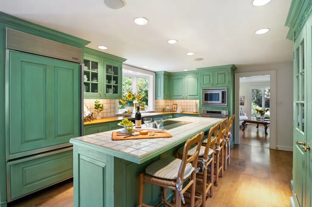 276 Exeter Road Hampton Falls NH 03844