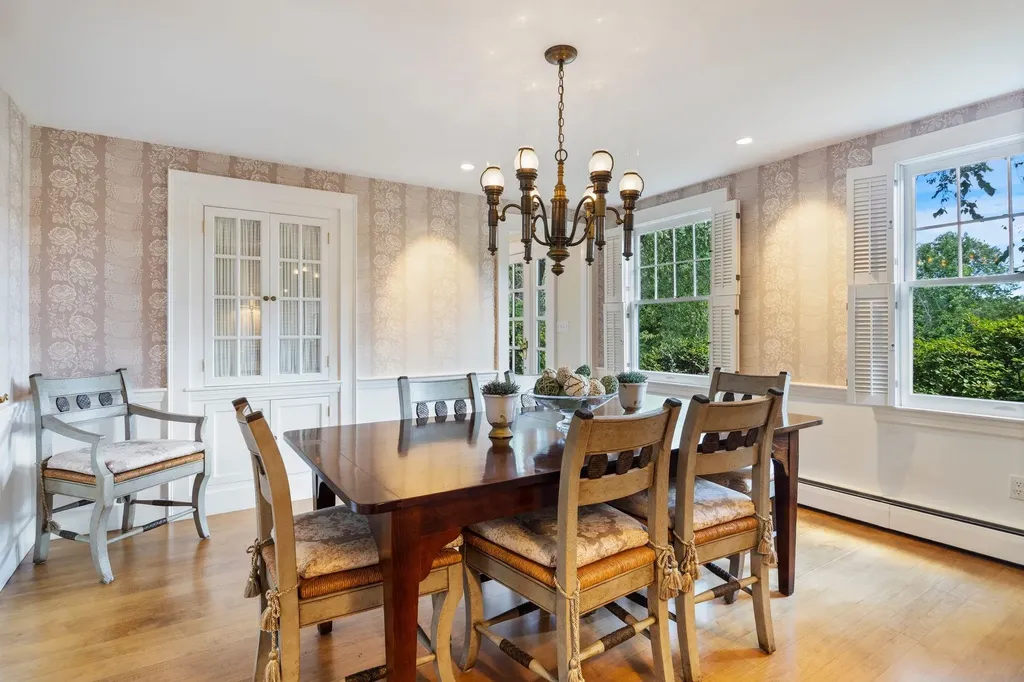 276 Exeter Road Hampton Falls NH 03844