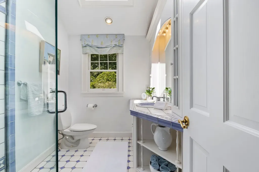 276 Exeter Road Hampton Falls NH 03844