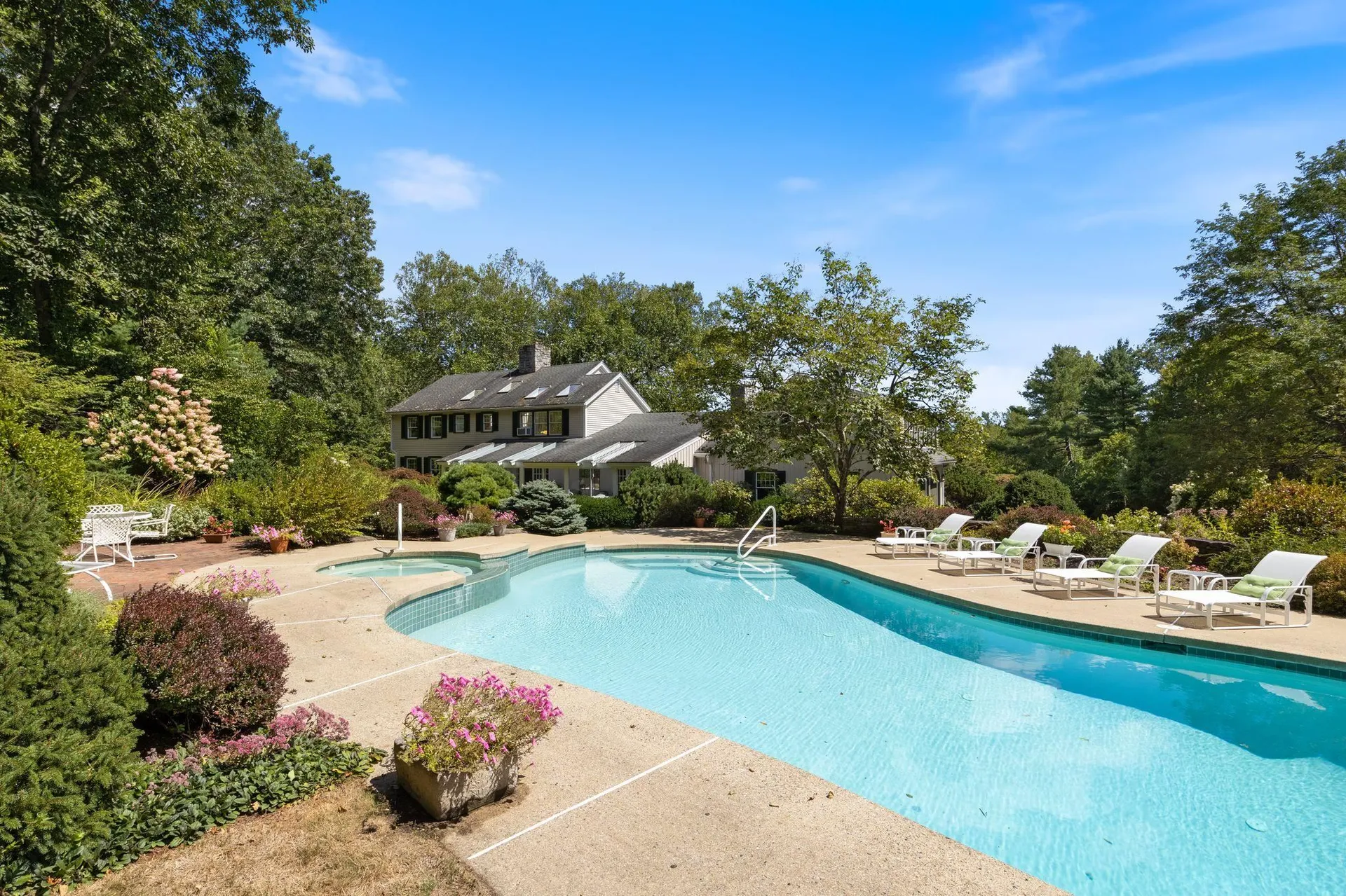 276 Exeter Road Hampton Falls NH 03844