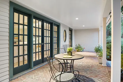 276 Exeter Road Hampton Falls NH 03844