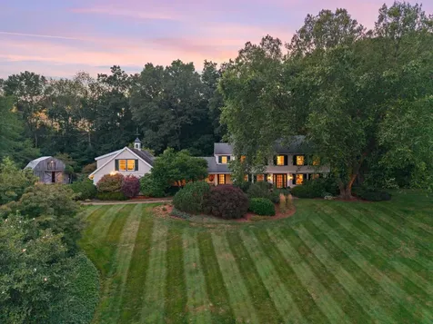 276 Exeter Road Hampton Falls NH 03844