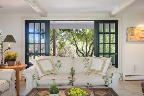 276 Exeter Road Hampton Falls NH 03844