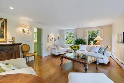 276 Exeter Road Hampton Falls NH 03844