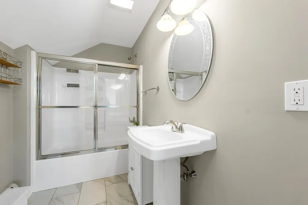 423 Taft Family Road Hartford VT 05059