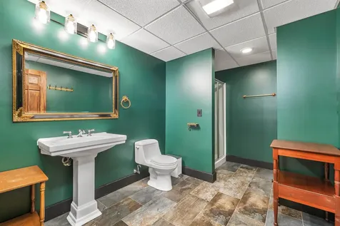 423 Taft Family Road Hartford VT 05059