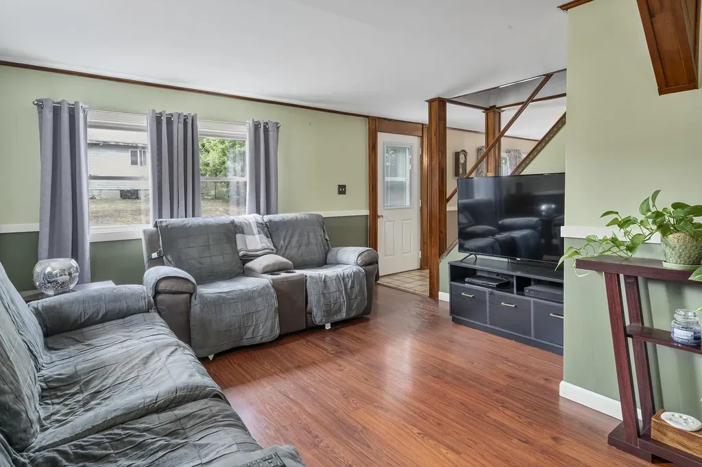 5 Short Street Jaffrey NH 03452