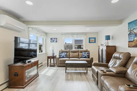 19 Fuller Acres Drive Hampton NH 03842