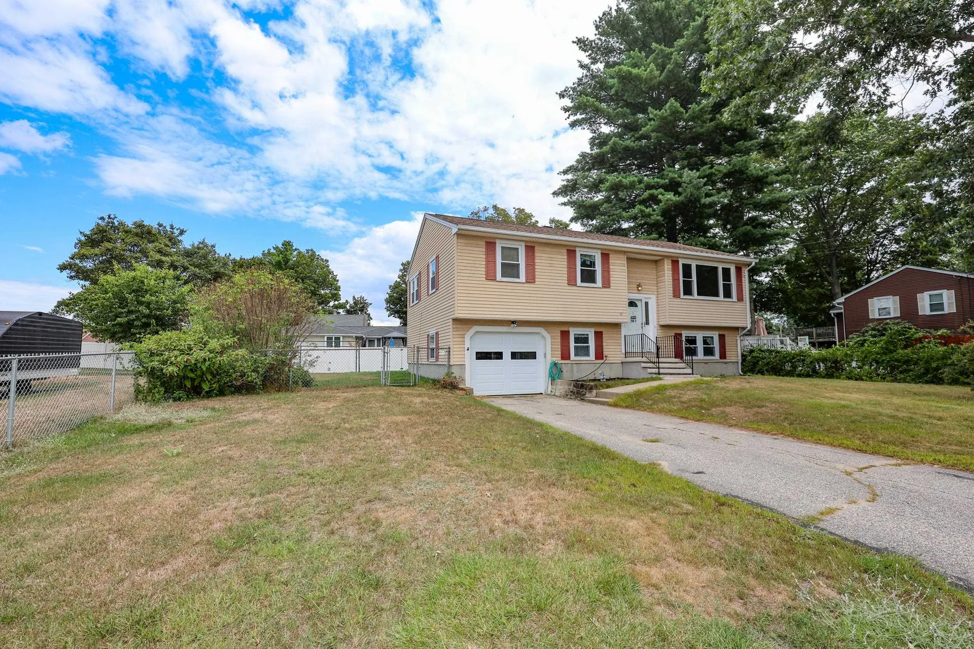 19 Manchester Avenue Derry NH 03038