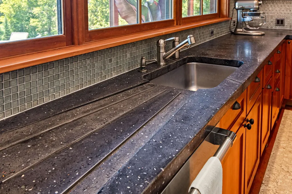 1931 Hillview Road Richmond VT 05477