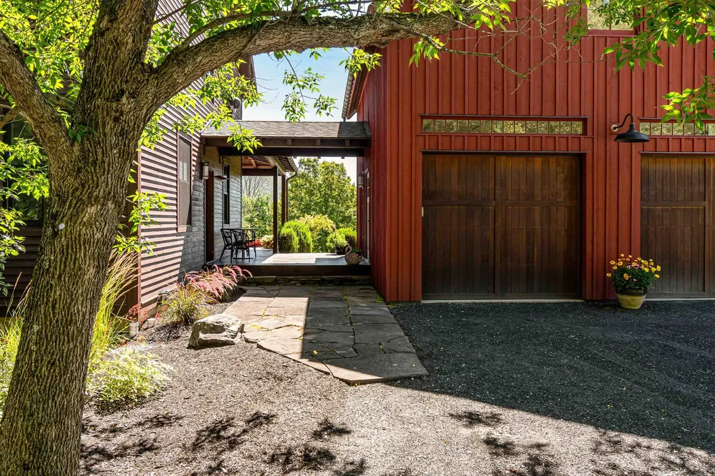 1931 Hillview Road Richmond VT 05477