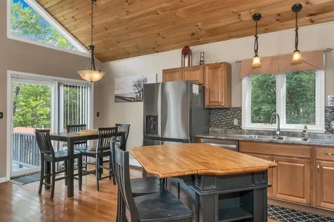 9 Warbonnet Lane Gilmanton NH 03237