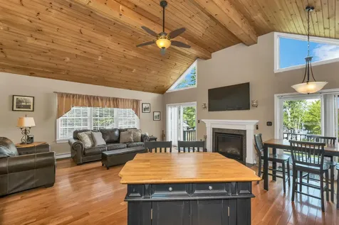 9 Warbonnet Lane Gilmanton NH 03237