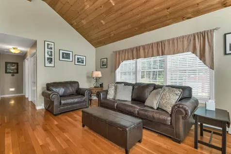 9 Warbonnet Lane Gilmanton NH 03237