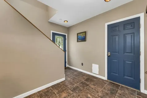 9 Warbonnet Lane Gilmanton NH 03237