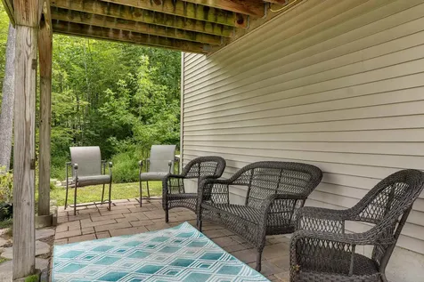 9 Warbonnet Lane Gilmanton NH 03237