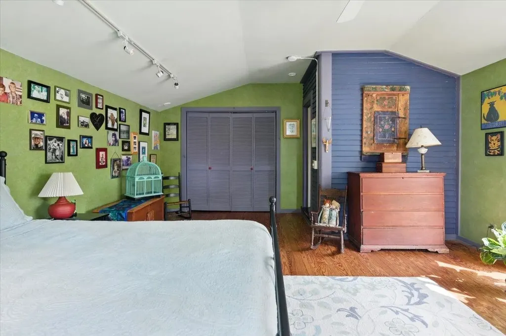 1066 Falls Road Shelburne VT 05482