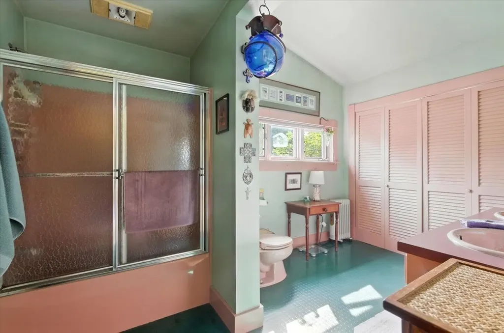 1066 Falls Road Shelburne VT 05482