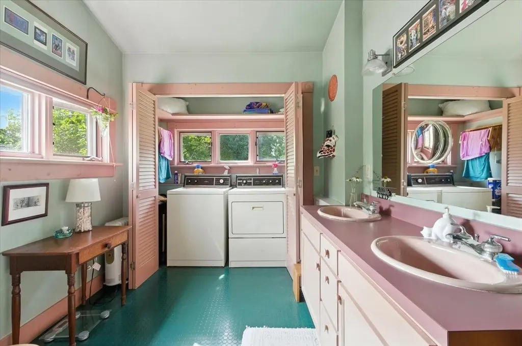 1066 Falls Road Shelburne VT 05482