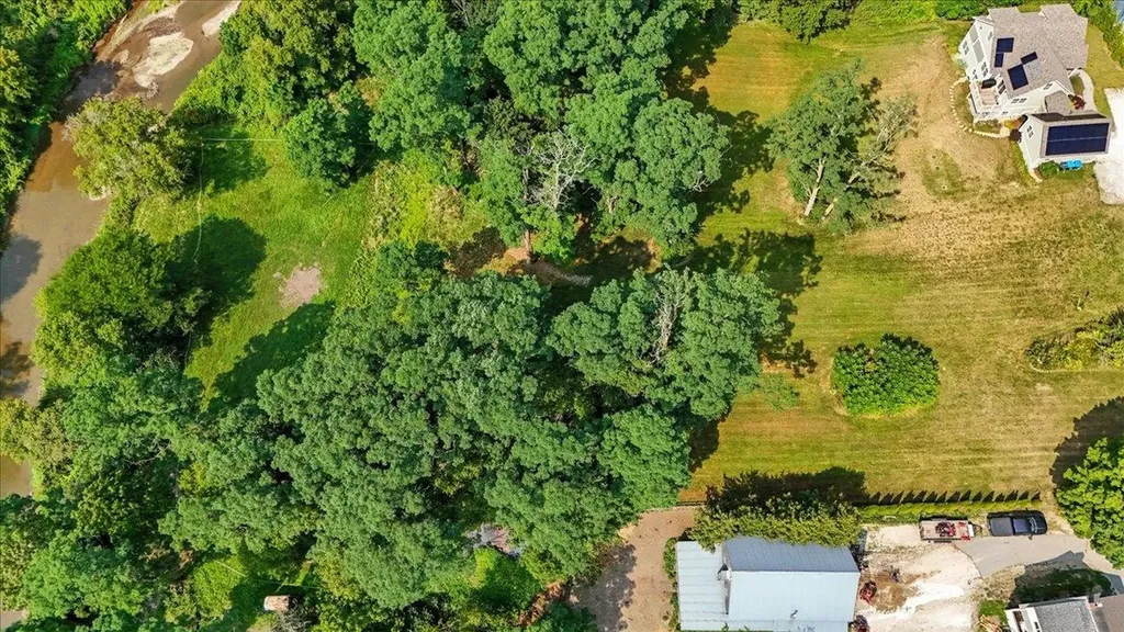 1066 Falls Road Shelburne VT 05482