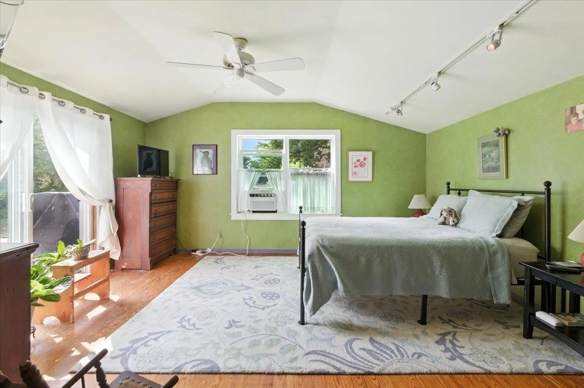 1066 Falls Road Shelburne VT 05482