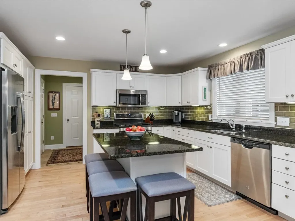 400 Annas Court Colchester VT 05446