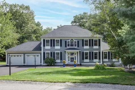 10 Manasquan Circle Londonderry NH 03053