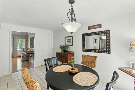 60 Dorchester Way Nashua NH 03064