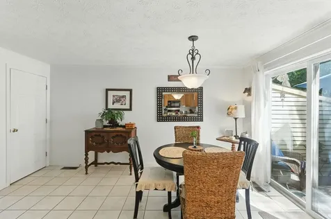 60 Dorchester Way Nashua NH 03064