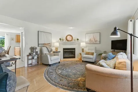 60 Dorchester Way Nashua NH 03064
