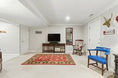 60 Dorchester Way Nashua NH 03064