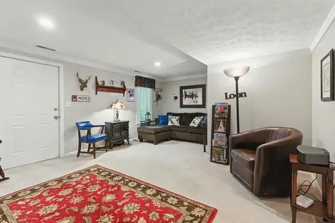 60 Dorchester Way Nashua NH 03064