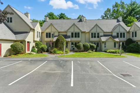 60 Dorchester Way Nashua NH 03064