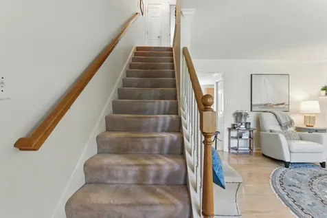 60 Dorchester Way Nashua NH 03064