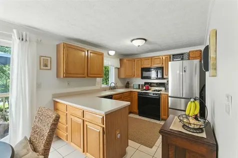 60 Dorchester Way Nashua NH 03064
