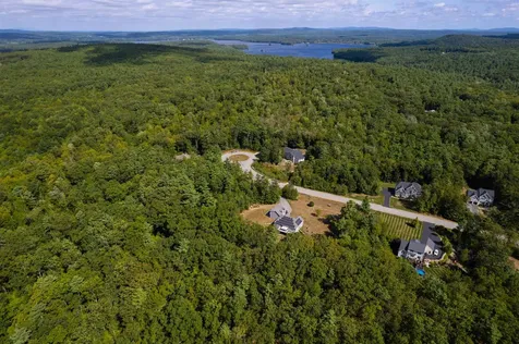 53 Tanglewood Drive Auburn NH 03032