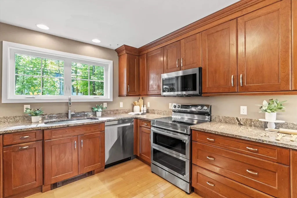 116 Martin Road Weare NH 03281