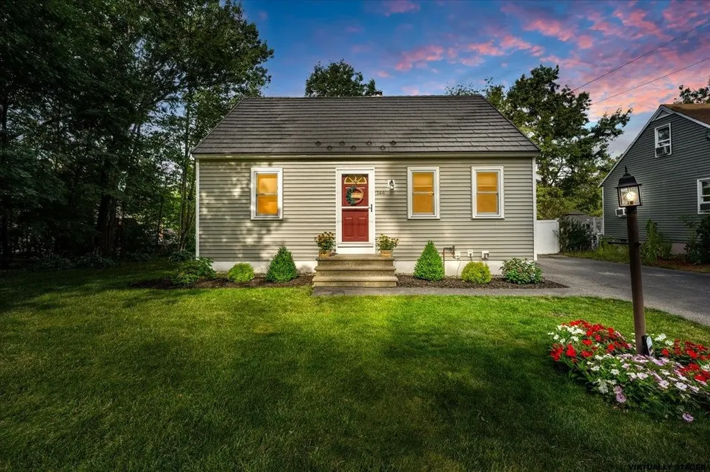 144 Whitney Avenue Manchester NH 03104