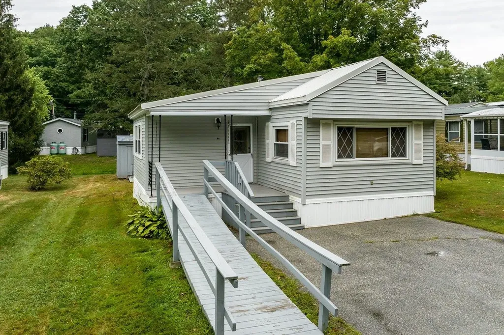 44 Hayes Park Exeter NH 03833