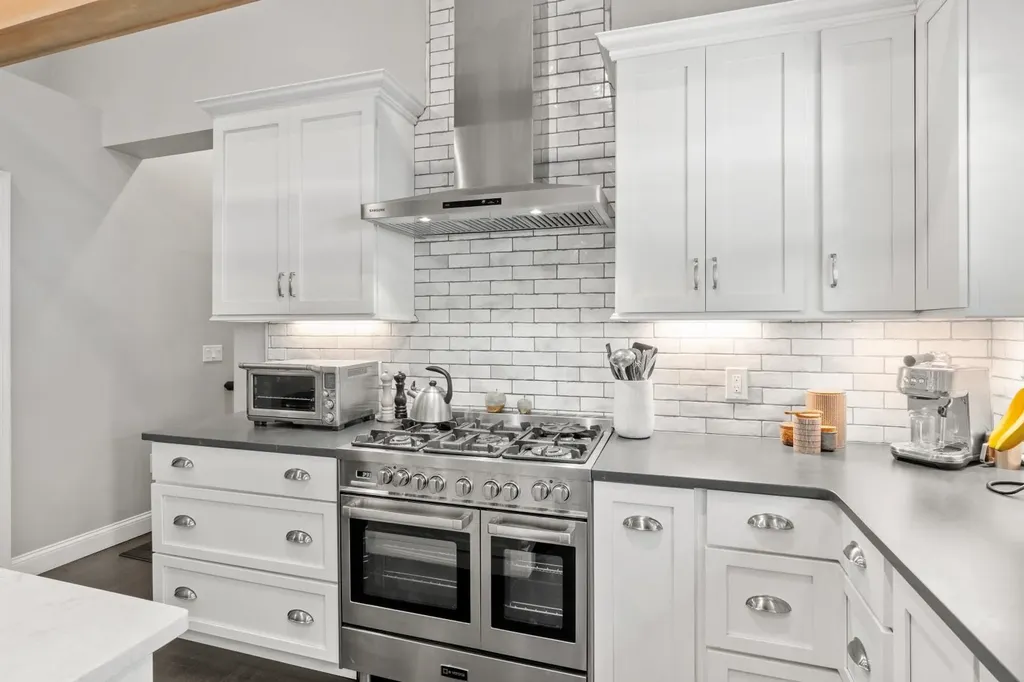 2 2nd Street Windham NH 03087