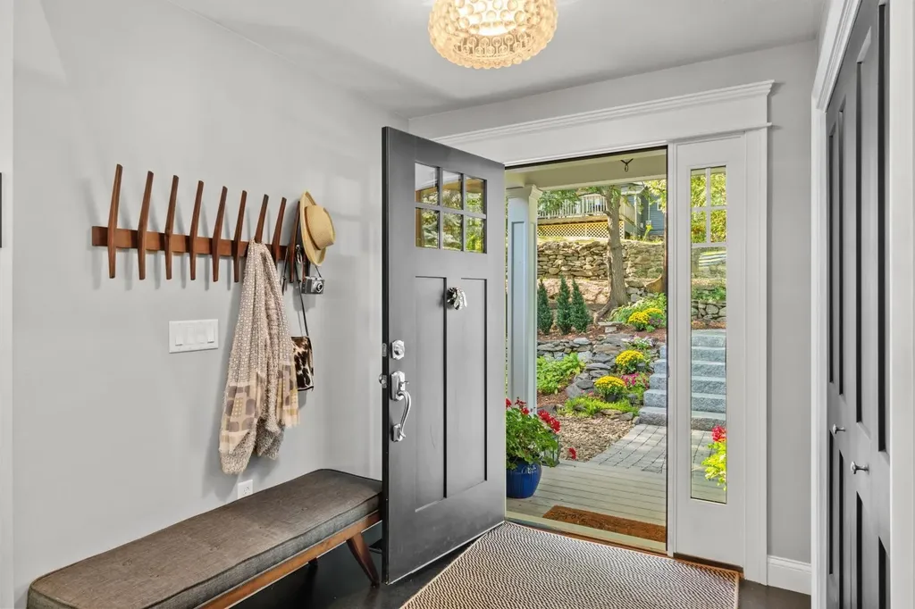 2 2nd Street Windham NH 03087