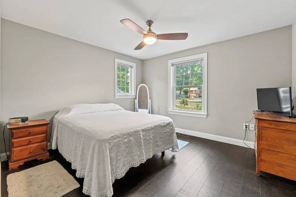 2 2nd Street Windham NH 03087