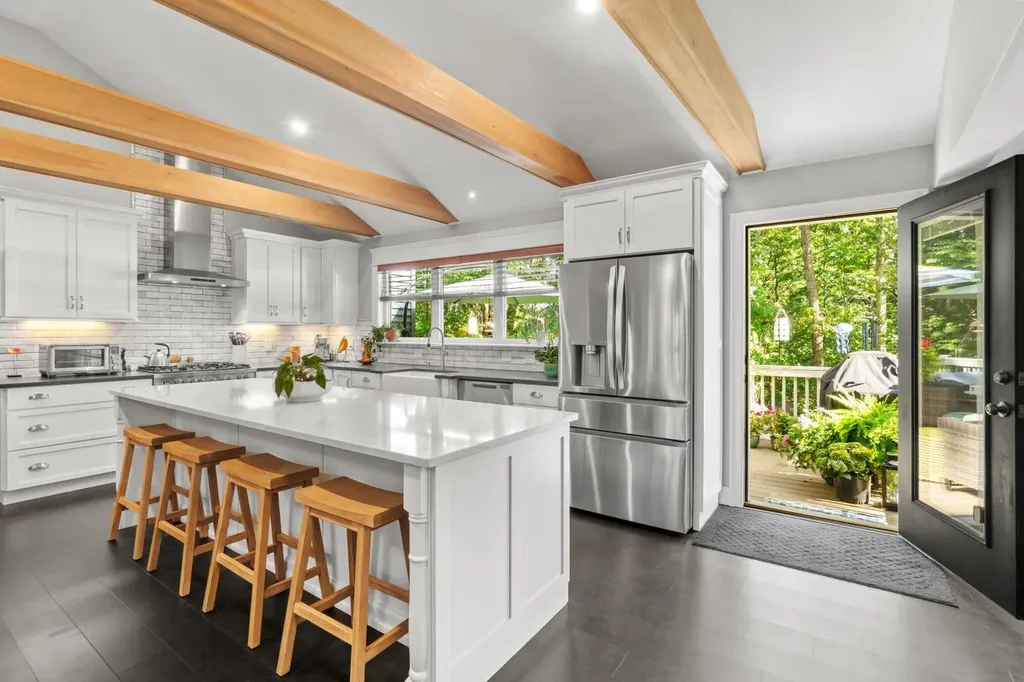 2 2nd Street Windham NH 03087