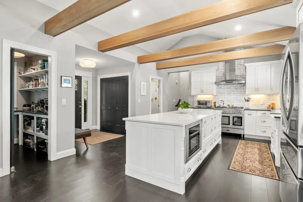 2 2nd Street Windham NH 03087